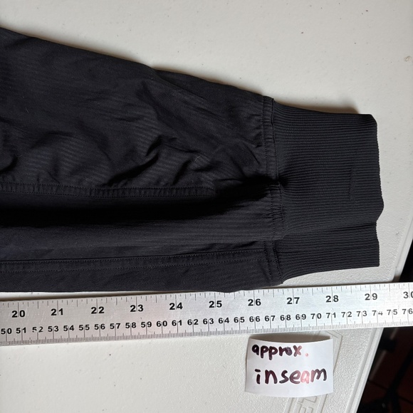 Lululemon Dance Studio Relaxed-Fit Mid-Rise Cargo Jogger Pants - Women's Size M - Picture 7 of 7